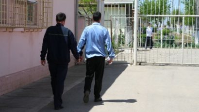 Agent de la Poarta Albă arestat în urma unui flagrant