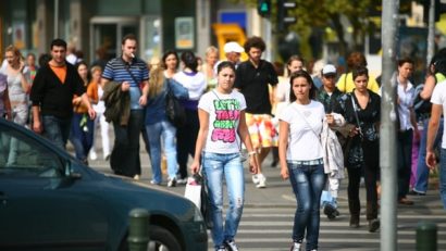 Români care îşi serbează onomastica de Sfânta Maria