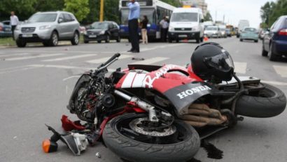 Un tânăr a murit într-un accident produs cu motocicleta de-abia cumpărată