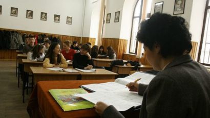 Bani din Fondul de Rezervă al Guvernului pentru drepturile obţinute în instanţă de profesori