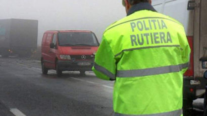 Trafic îngreunat pe A2 din cauza unui autotren deraiat