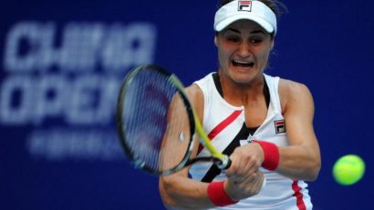 Monica Niculescu s-a calificat în sferturi de finală la dublu, la Hobart