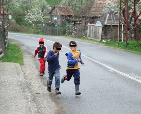 Sprijin pentru elevii şi studenţii nevoiţi să abandoneze studiile