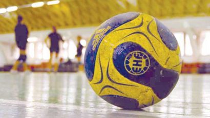 Trofeele de campioane la handbal au revenit echipei feminine CSM Bucureşti şi echipei masculine HCM Minaur Baia Mare