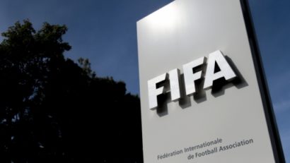 Se încheie un an cu scandal mare la FIFA şi UEFA