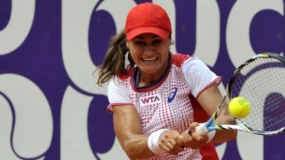 Monica Niculescu trece de Agnieszka Radwanska