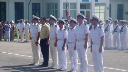 Spectacol de absolvire a studenţilor militari, pe faleza Cazinoului