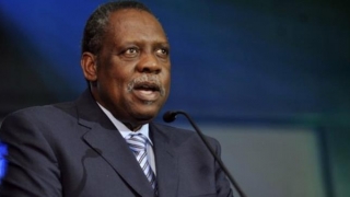 Camerunezul Hayatou este preşedintele interimar al FIFA