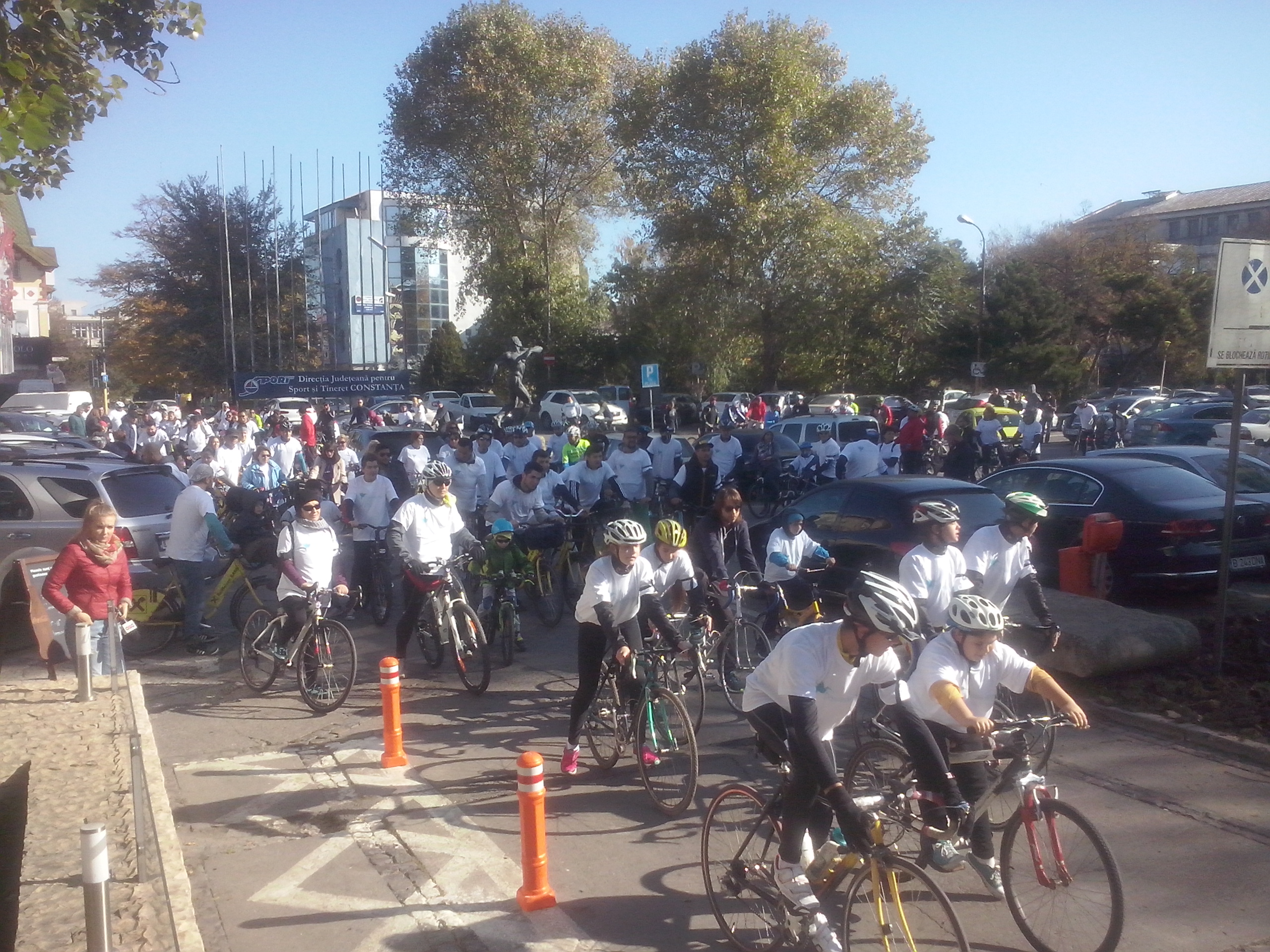 Moment de reculegere și banderole negre în cursa ciclistă de la Constanța