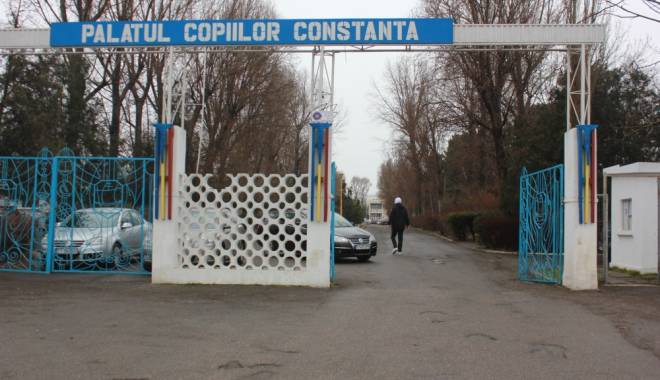 Copiii din Constanţa, maeştri în modelarea lutului