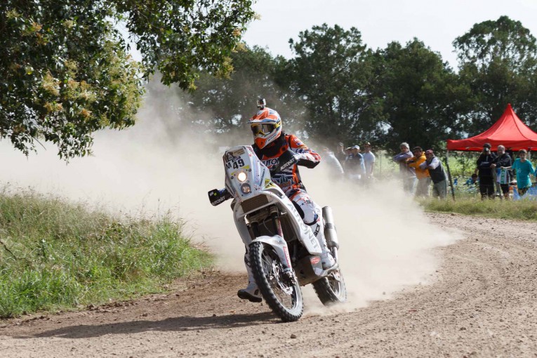 Motociclistul Emanuel Gyenes este pe locul 20 la Raliul Dakar