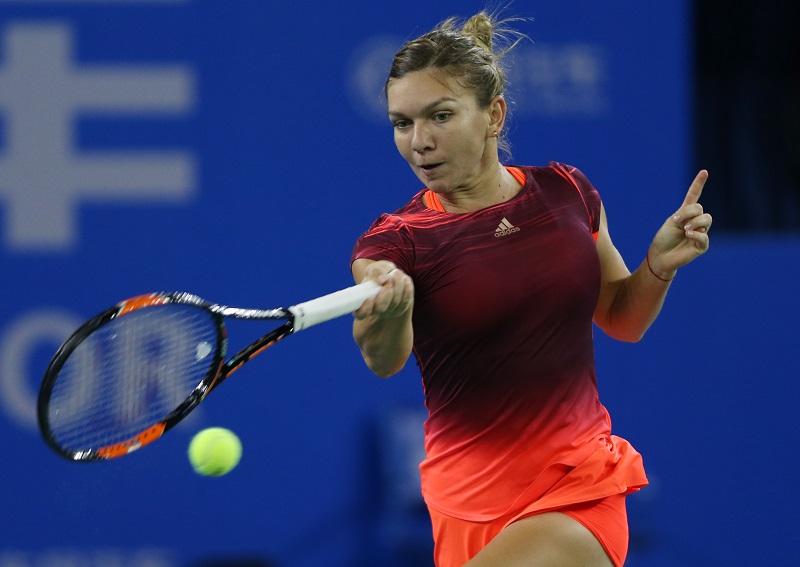 Simona Halep a câştigat primul set în meciul cu Karolina Pliskova