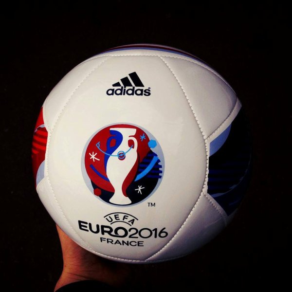 Mai avem trei meciuri la EURO 2016