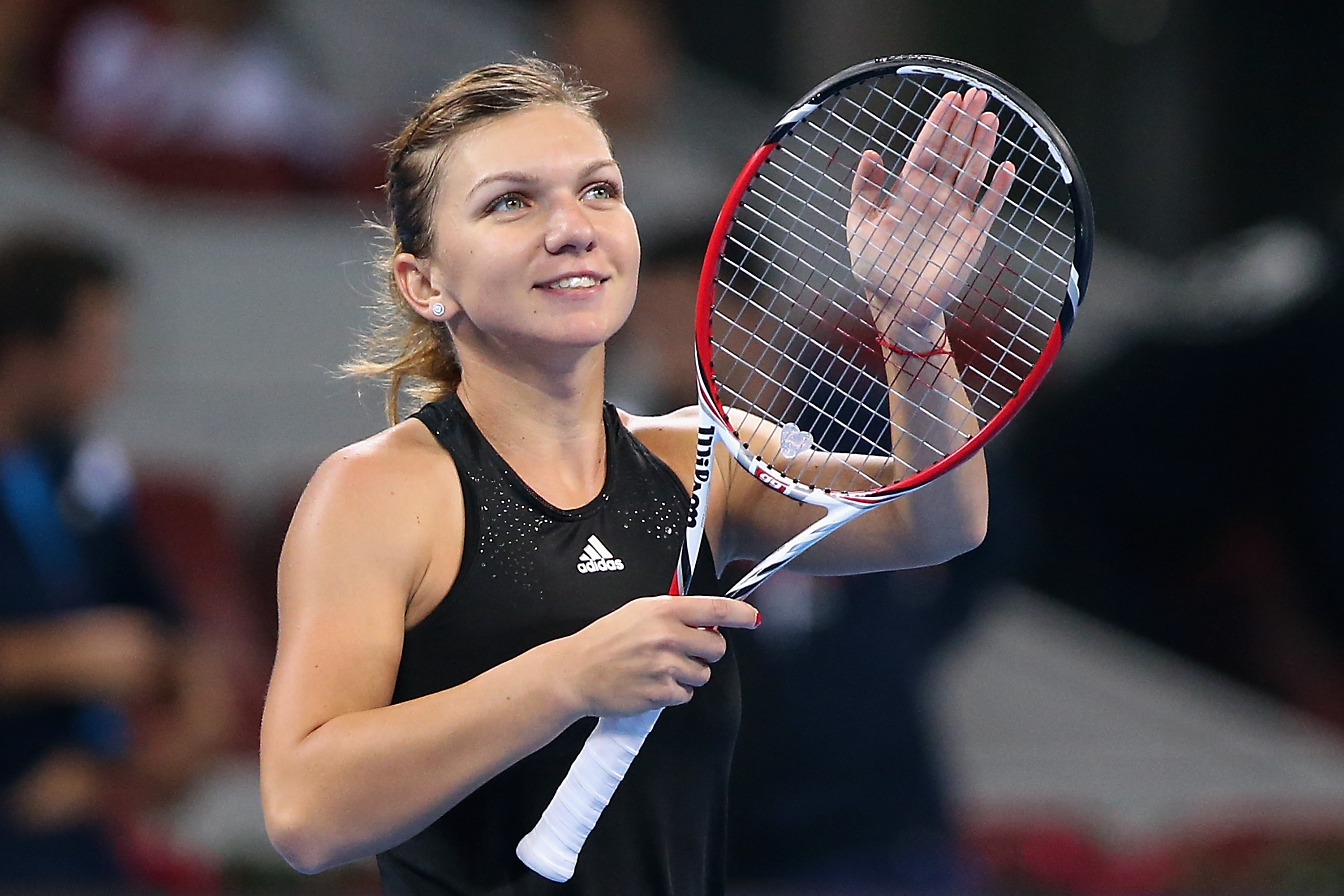 Simona Halep a învins-o pe Coco Vandeweghe în sferturi la Madrid