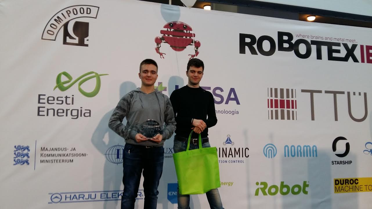 Doi elevi din Constanța au obținut Premiul III la concursul internațional de robotică Robotex16