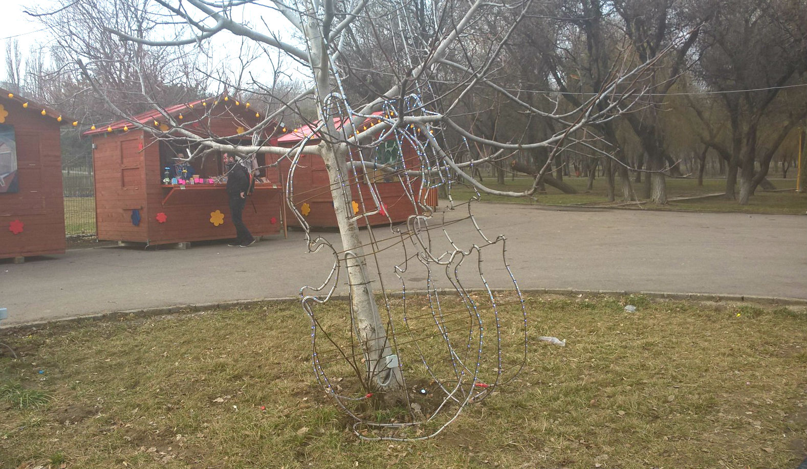 Foto/CONSTANȚA: „Grădina Artelor“ și-a deschis porțile în Parcul Tăbăcărie