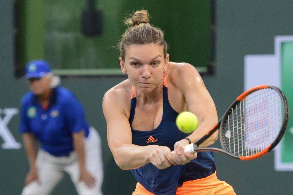 Victorie pentru Simona Halep cu Naomi Osaka