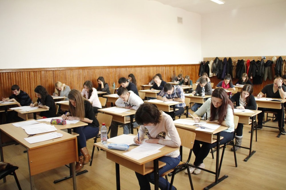 De mâine încep simulările pentru Bacalaureat și Evaluarea Națională