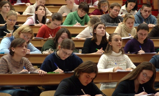 Au fost stabilite cifrele de școlarizare pentru învățământul preuniversitar și superior de stat în anul școlar/universitar 2017-2018