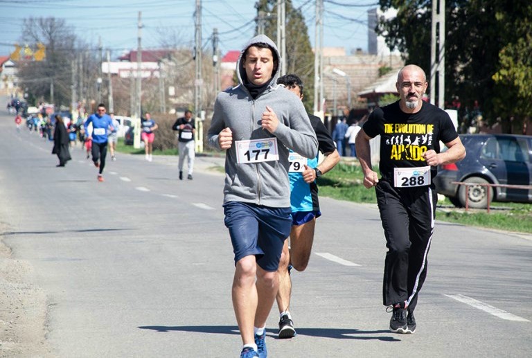 Trei sute de alergători au participat la Crosul Primăverii de la Năvodari