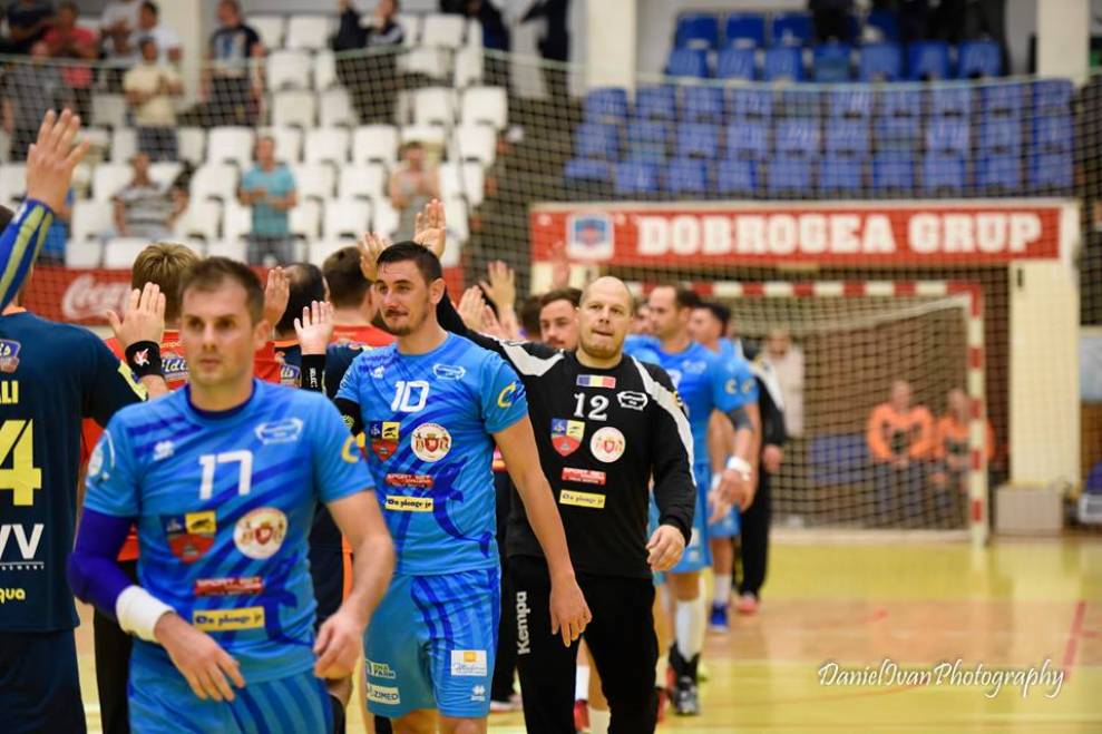 A început turneul play-off de handbal masculin