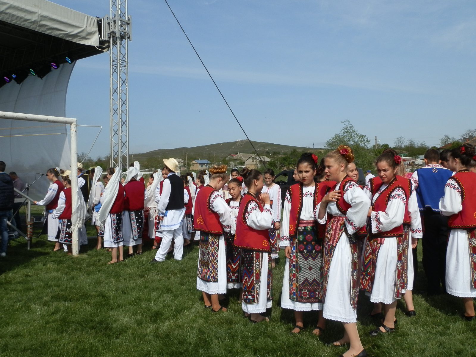 Foto/Video – CASIMCEA: „Cununa dansului și Portului Popular Dobrogean”