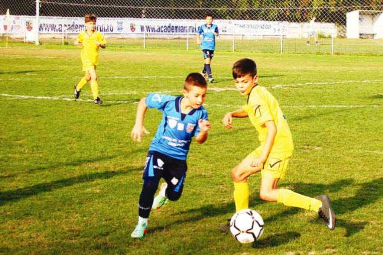 Echipele Academia Farul 2008 și 2009 vor juca la turneul de fotbal de la Călărași