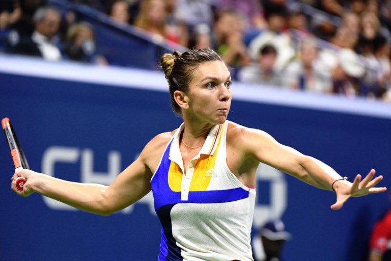 Simona Halep joacă astăzi cu Magdalena Rybarikova la Beijing