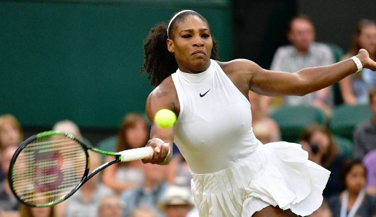 Serena Williams revine pe terenul de tenis după patru luni de absență