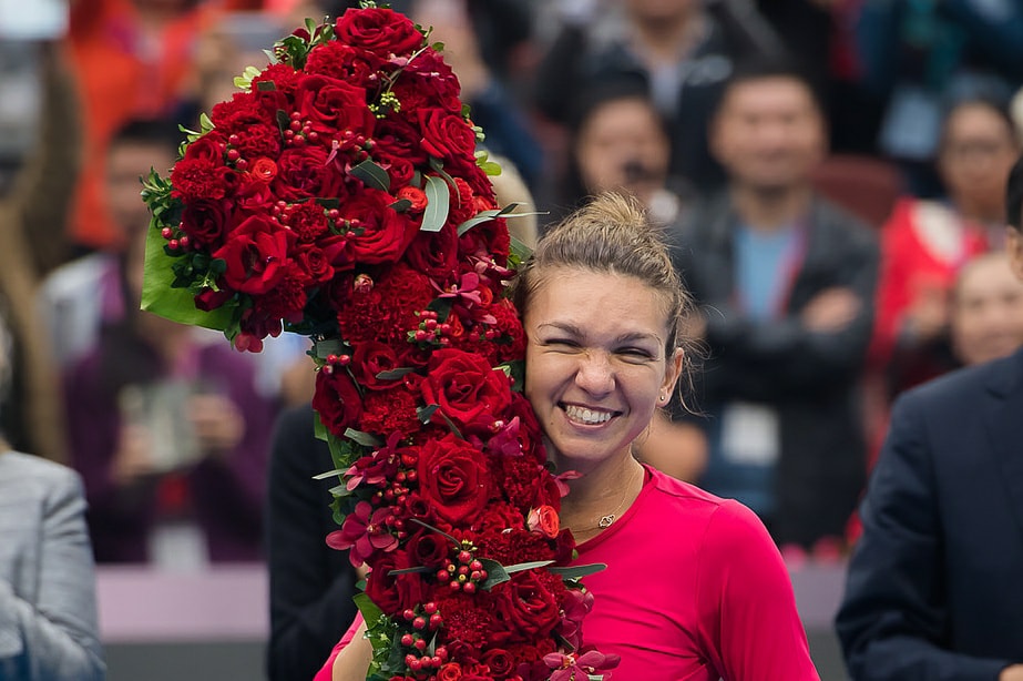 Simona Halep revine pe teren cu un meci greu în fața Johannei Konta