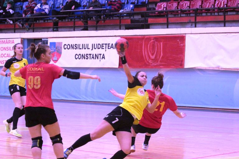 Derby-ul dobrogean la handbal feminin a fost câștigat de CSU Neptun