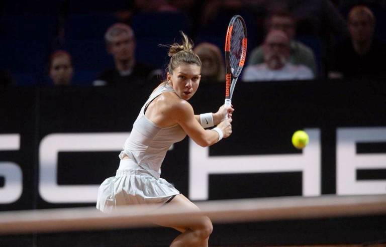 Simona Halep a fost învinsă la Stuttgart de CoCo Vandeweghe