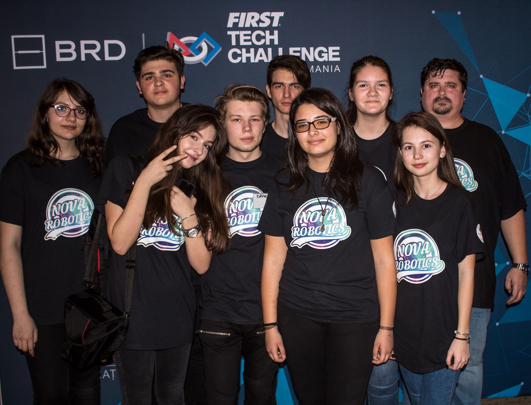 O echipă de elevi de la Liceul „Carmen Sylva“ din Eforie Sud caută sponsori pentru a crea un robot care să uimească juriul competiției First Tech Challenge