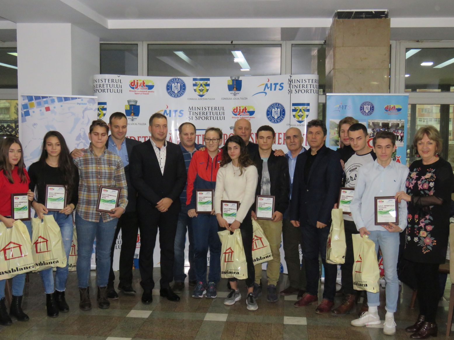 TULCEA: Cei mai buni sportivi ai anului 2018, premiaţi la Gala Sportului