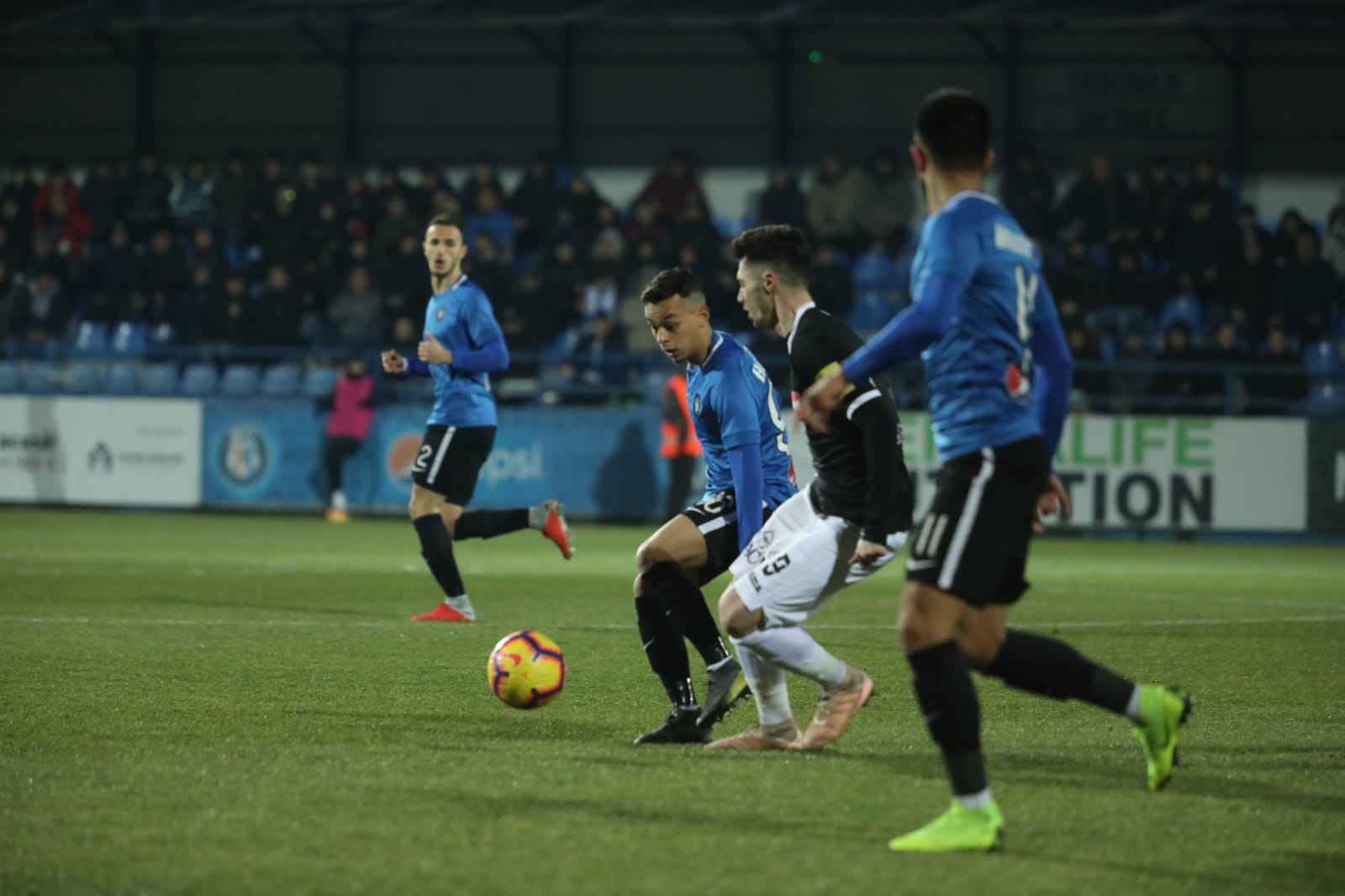 Interes crescut pentru meciul, care poate califica echipa FC Viitorul în play-off