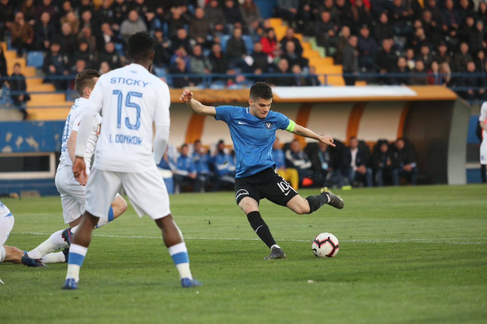 FOTBAL: FC VIITORUL – CSU CRAIOVA: 2-0