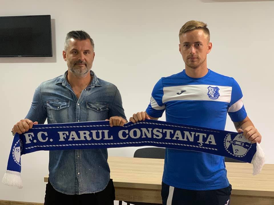 Portar transferat de Farul Constanţa