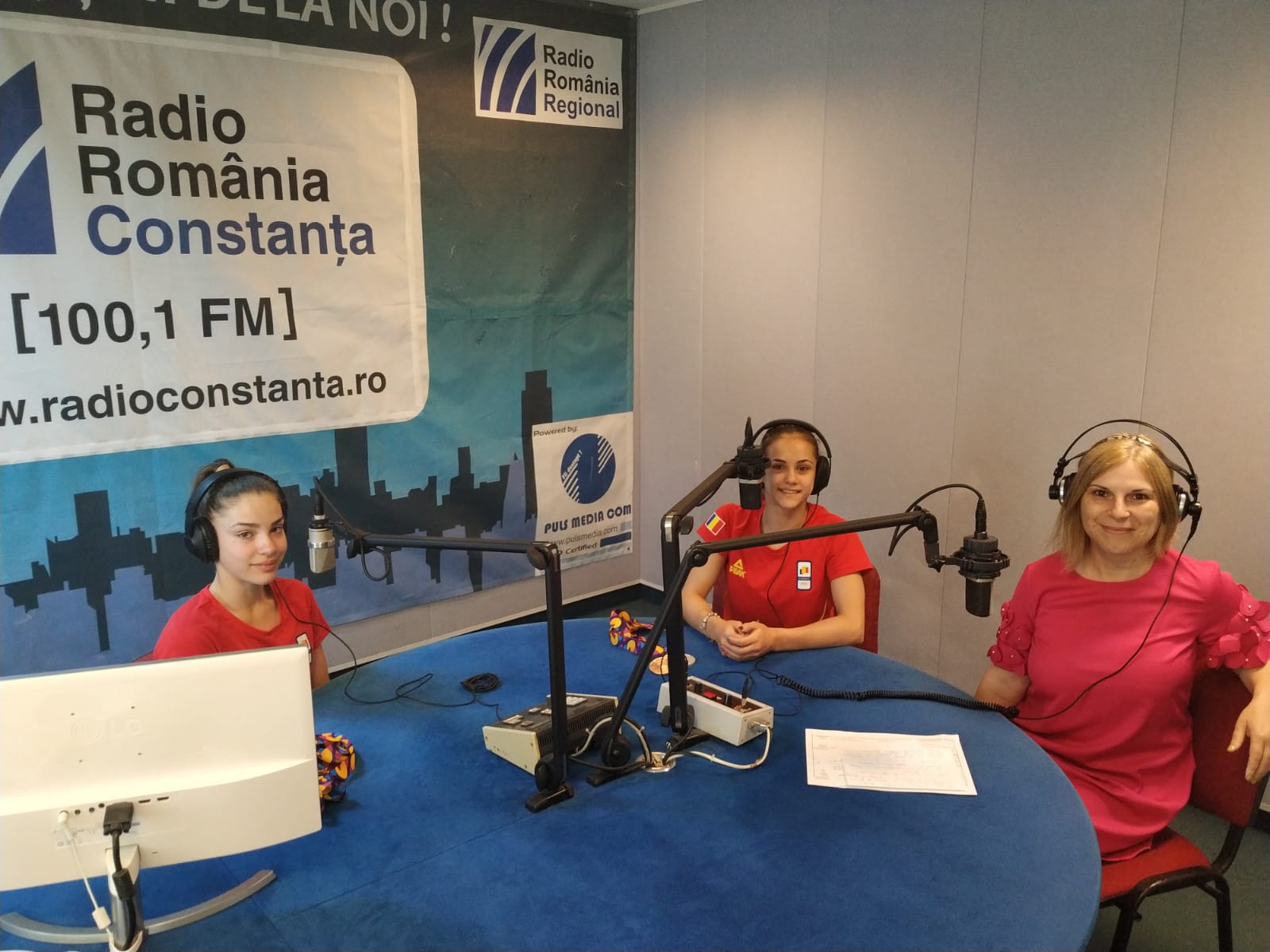 INTERVIURILE RADIO CONSTANȚA | Gimnastele Ioana Stănciulescu și Silvia Sfiringu, medaliate la Festivalul Olimpic al Tineretului European. Nicolae Forminte: „Este o generație de copii muncitori, care se apropie mult de ceea ce făceau predecesoarele lor“