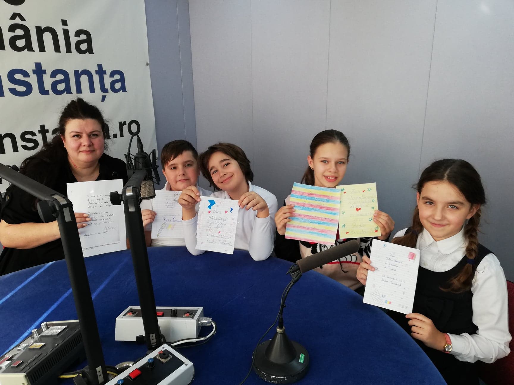 Ziua internațională a scrisului de mână, marcată la Radio Constanța