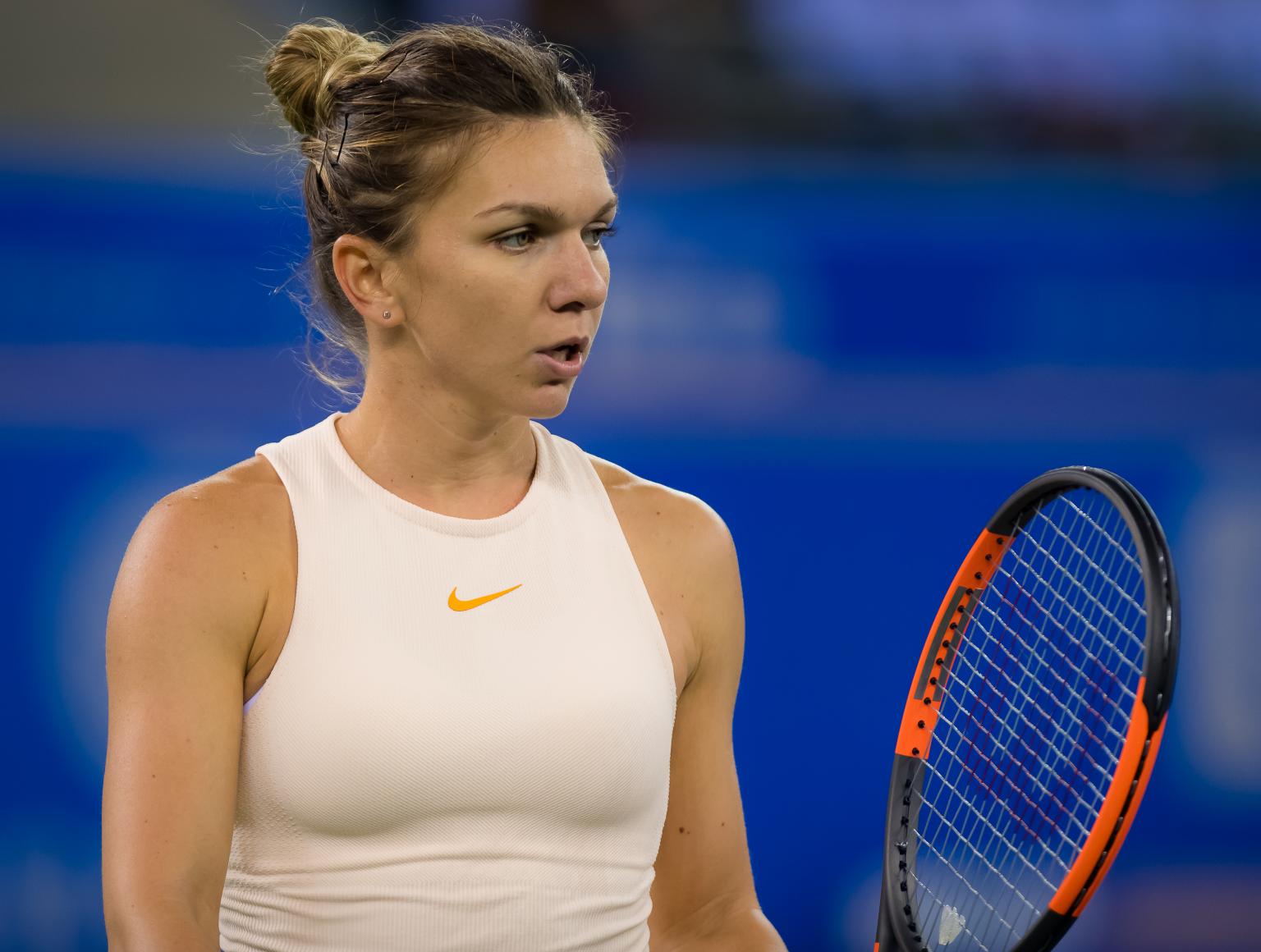 Simona Halep o învinge fără probleme pe Jennifer Brady și va juca finala turneului de la Dubai