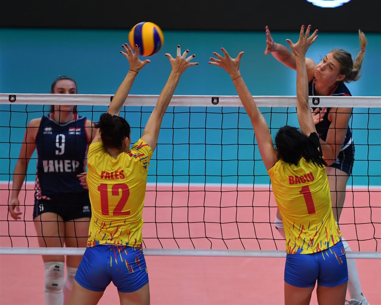 Meciul România vs Suedia se dispută astăzi la CE de volei feminin