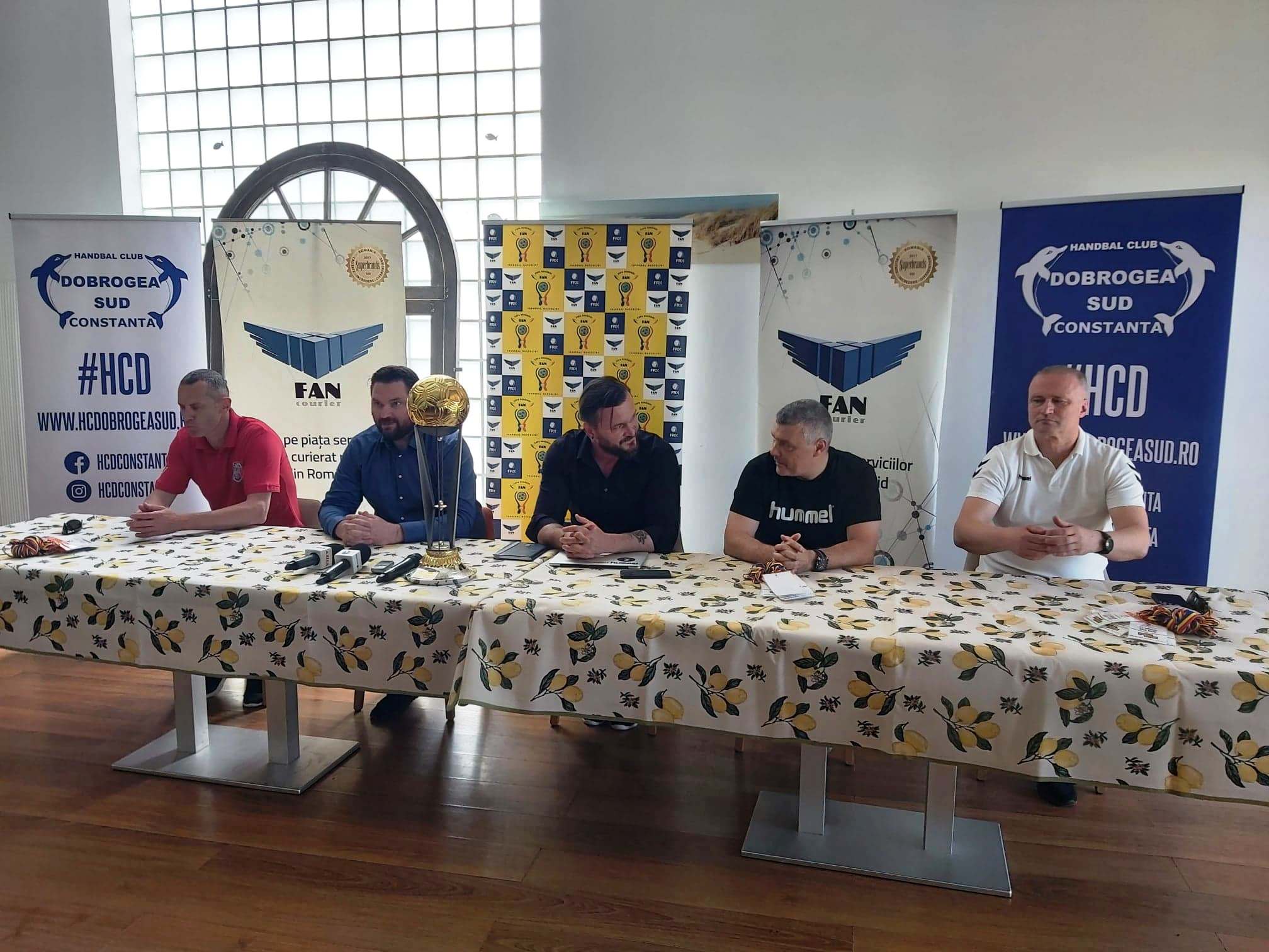 Turneul Final Four al Cupei României la handbal masculin începe mâine la Constanța