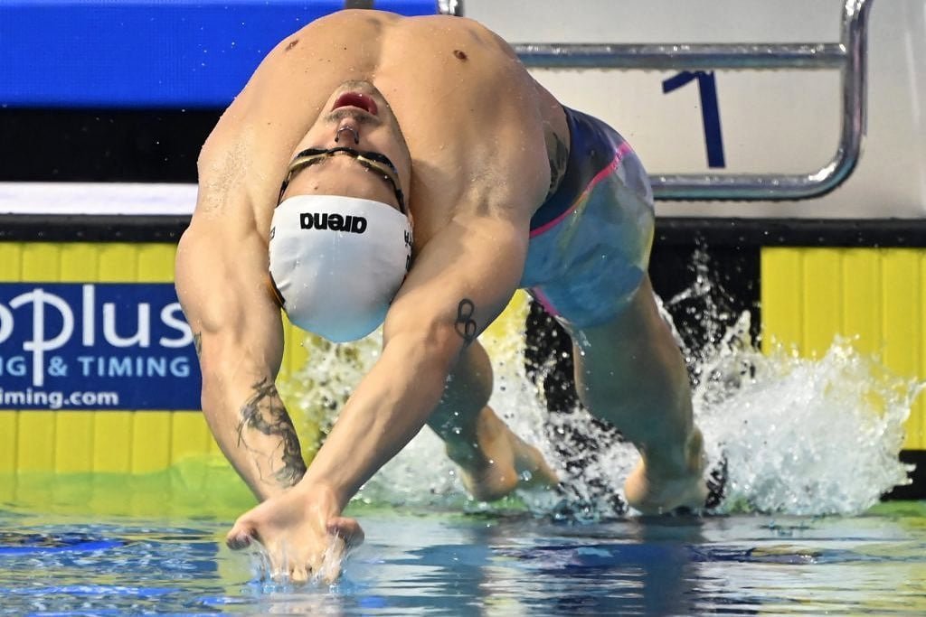 Robert Glinţă s-a calificat în semifinalele probei de 50 m spate la Mondiale