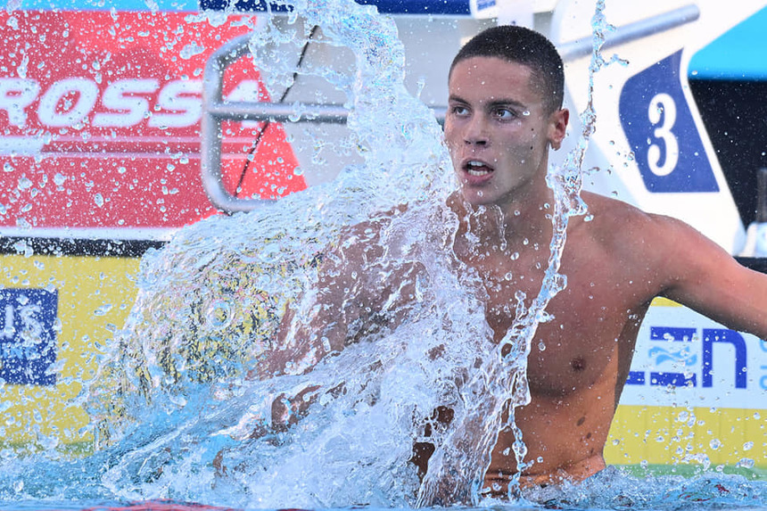 David Popovici este campion mondial de juniori la 200 de metri liber cu un nou record