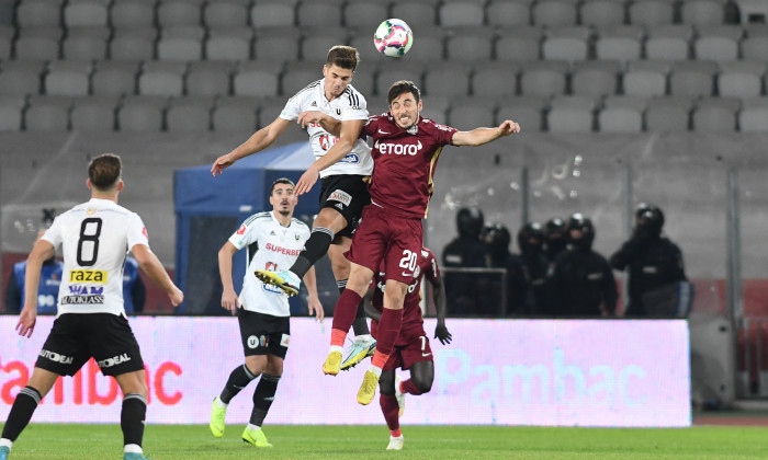 CFR Cluj s-a apropiat la 6 puncte de Farul în Superliga de fotbal