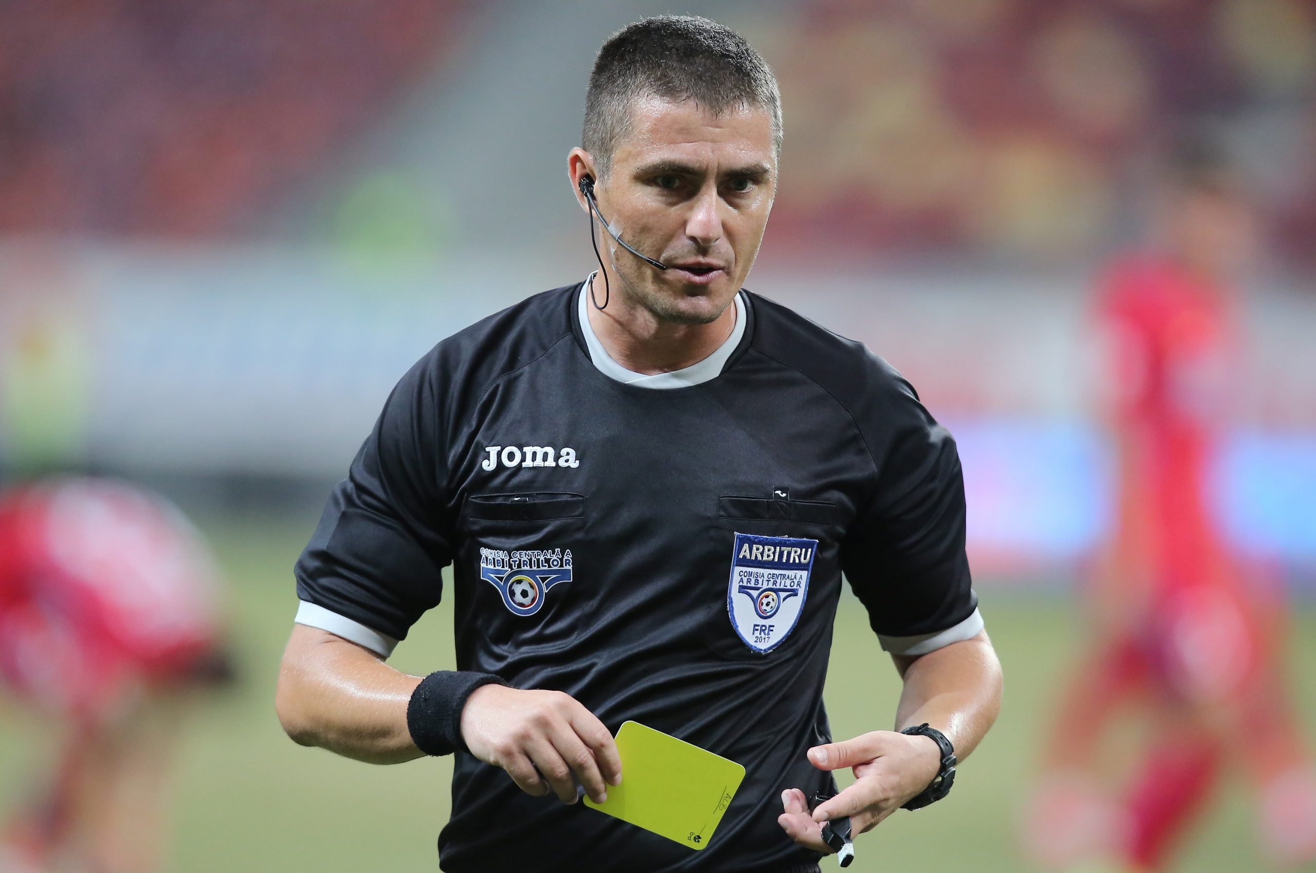 Brigăzile de arbitri la cele trei meciuri de astăzi din Superliga de fotbal