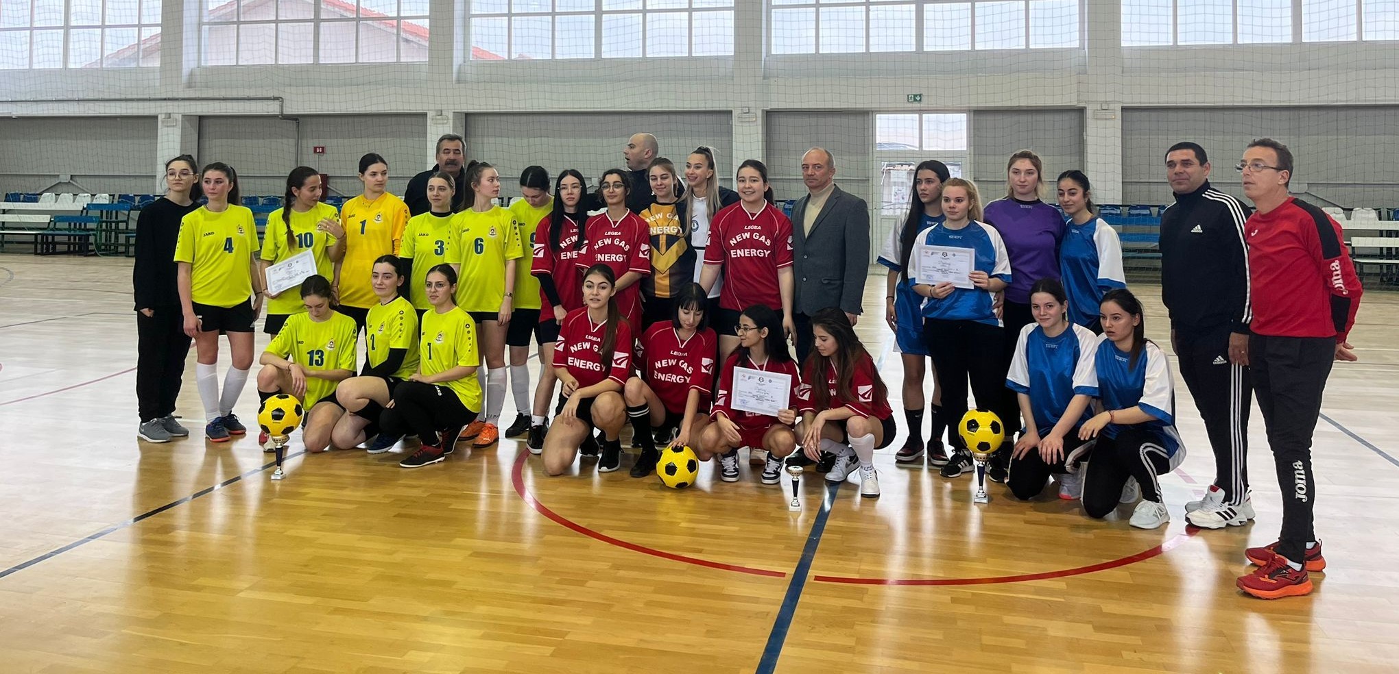 Echipa de fotbal-fete de la Liceul Teoretic Ioan Cotovu din Hârșova, locul I la Olimpiada Sportului Școlar FOTO