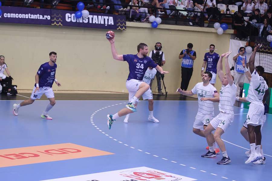 Învinsă de Sporting în retur, CSM Constanța se califică în faza principală din EHF European League