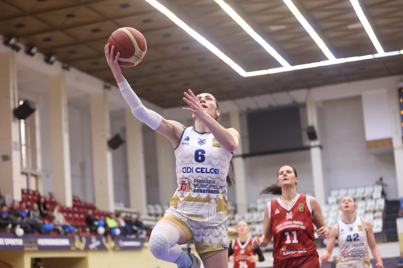 CSM Constanța – CSM Târgoviște în semifinalele Ligii Naţionale de baschet feminin