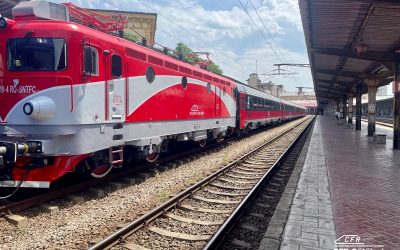 tren modernizat locomotiva crf calatori